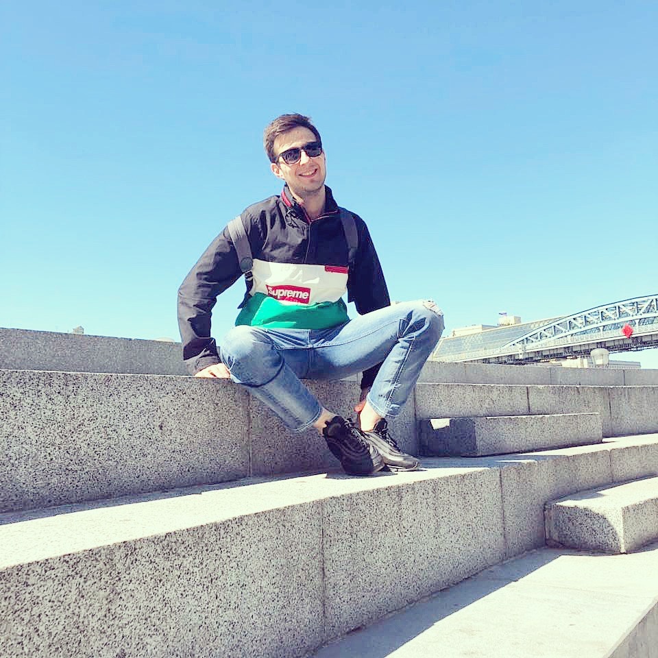 Photo by @Batmanwithaglock