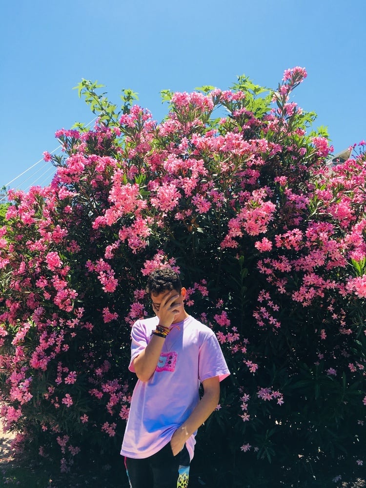 Photo by @notdeadatall