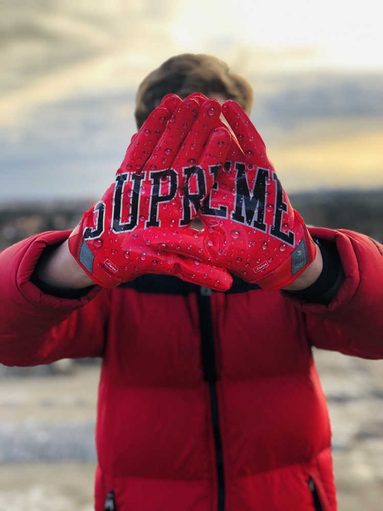 Photo by @Adrian___official