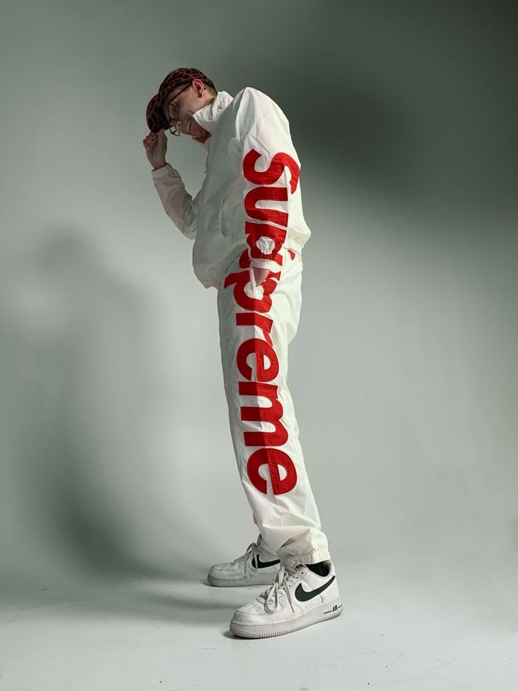 Photo by @MitchellManleyy