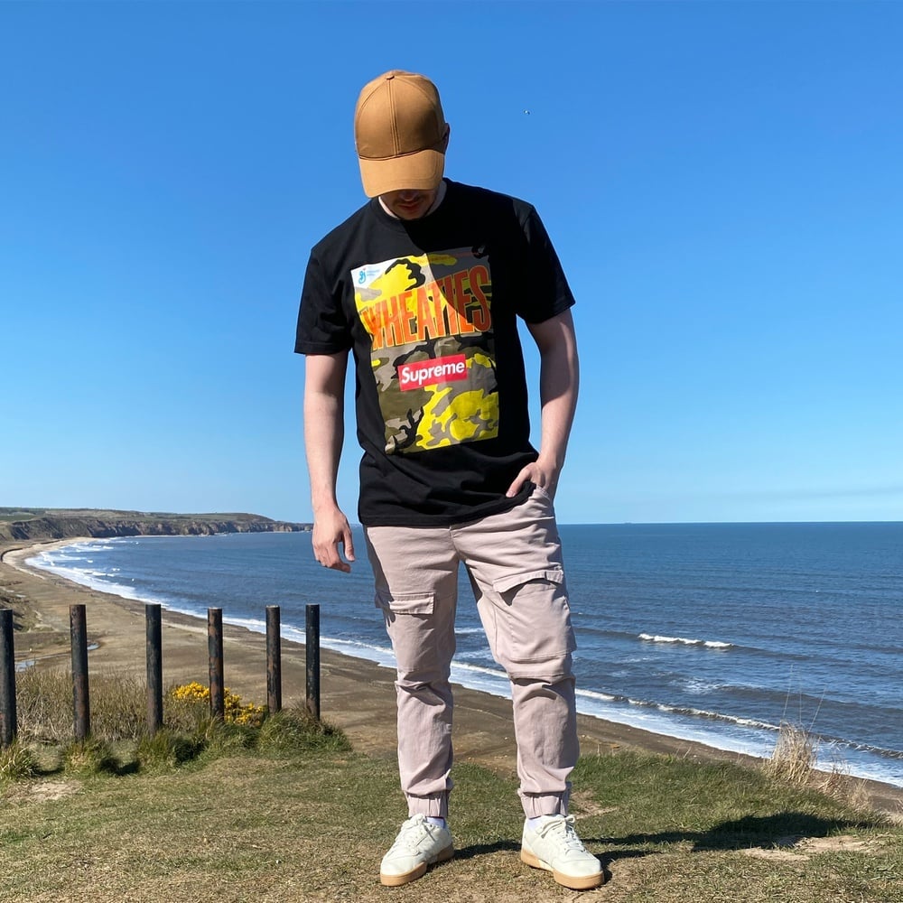 Photo by @Scottthurlwell