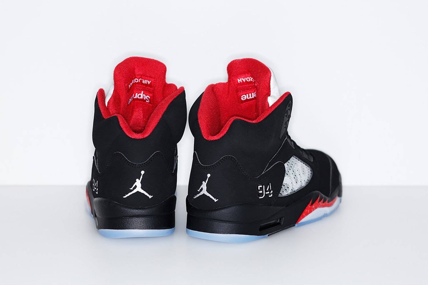 Supreme/Air Jordan 5