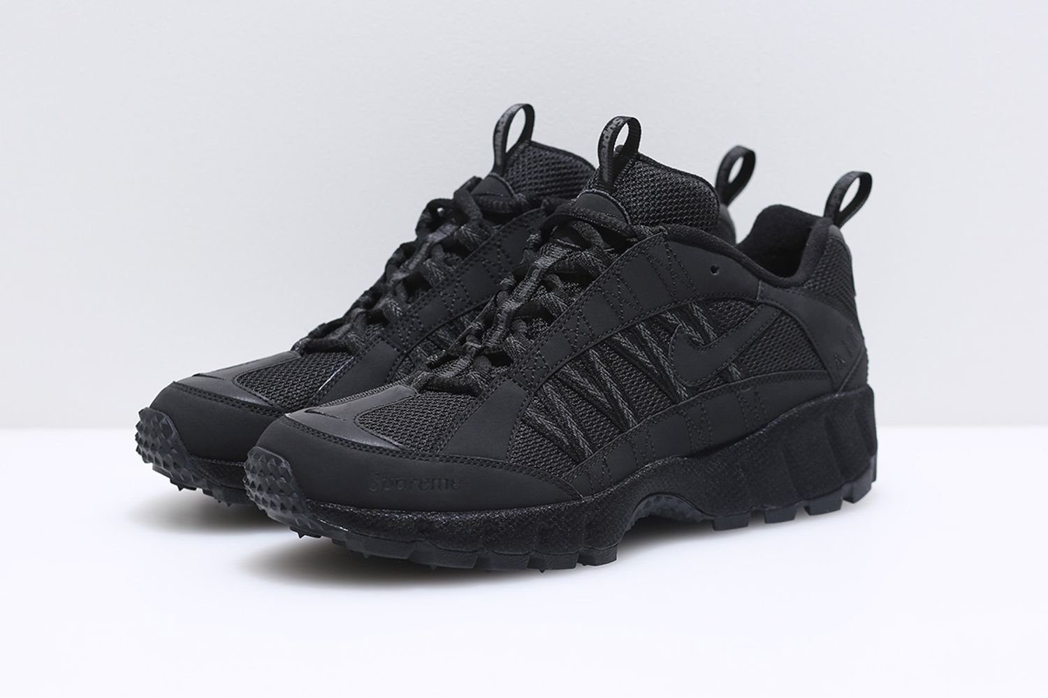 Supreme/Nike Air Humara