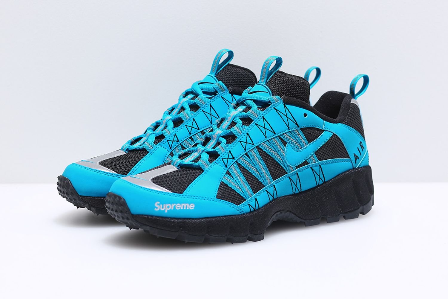 Supreme/Nike Air Humara