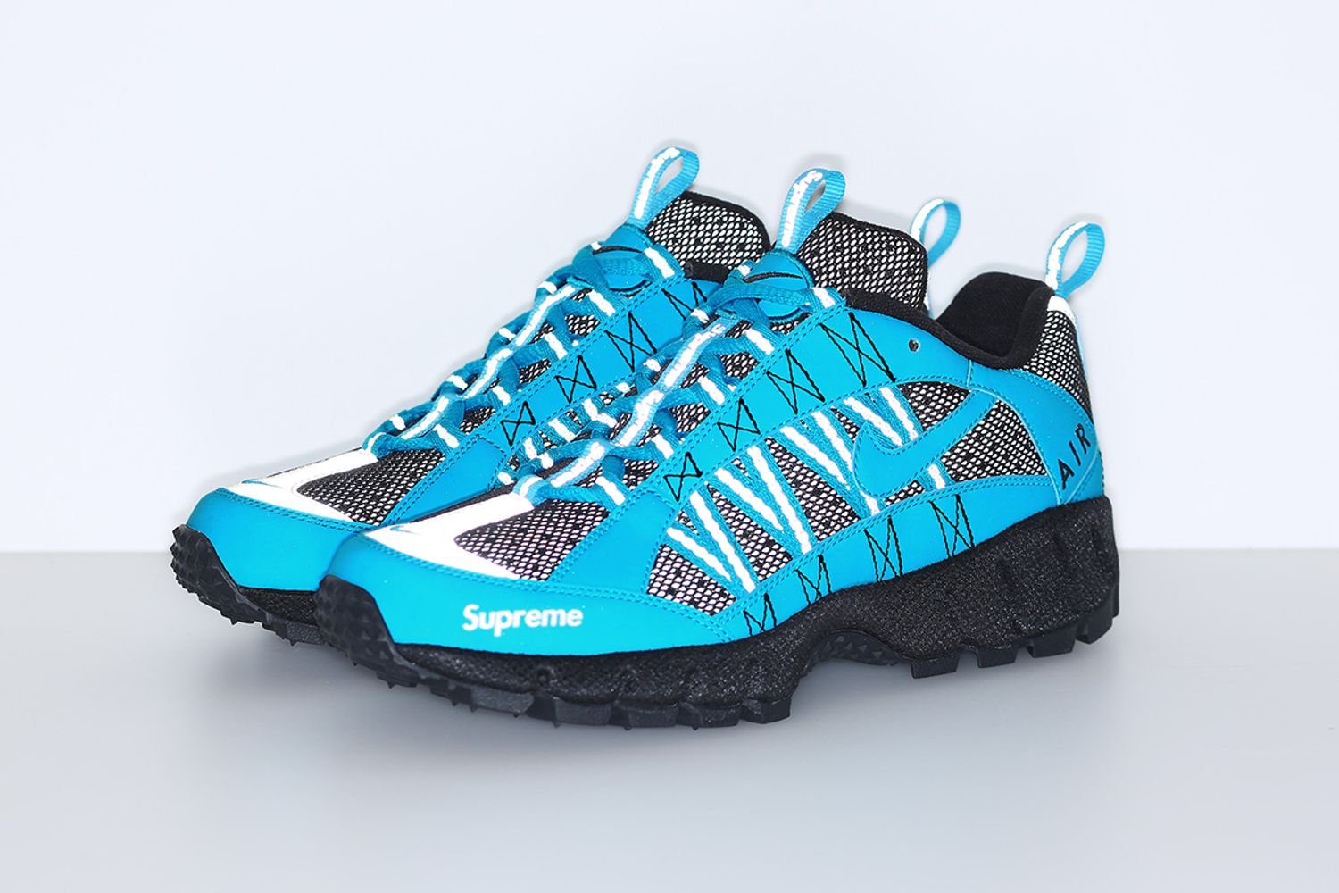 Supreme/Nike Air Humara