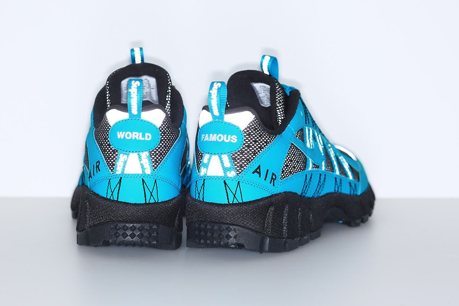 Supreme/Nike Air Humara