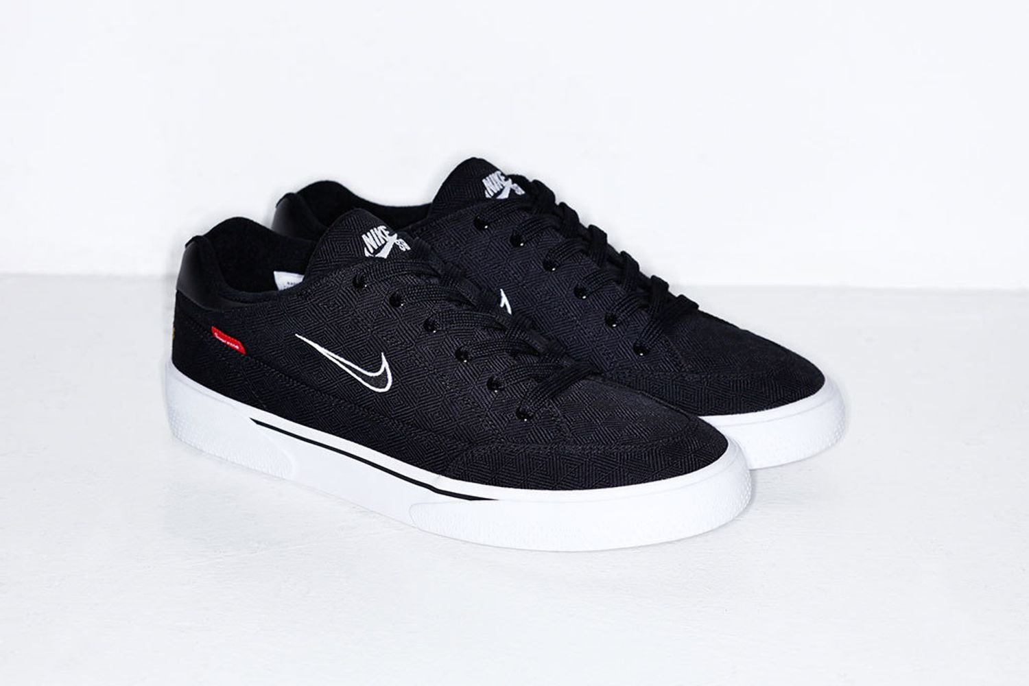 Supreme/Nike GTS