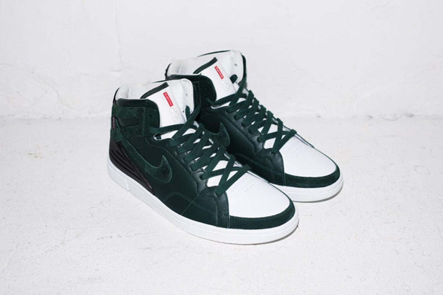 Supreme Nike SB 94