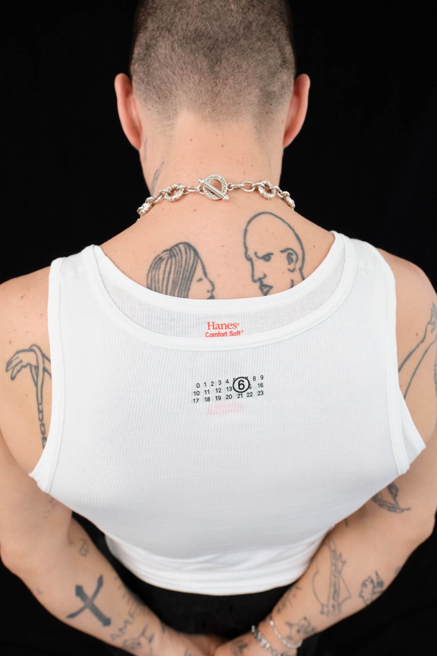  Supreme®/MM6 Maison Margiela