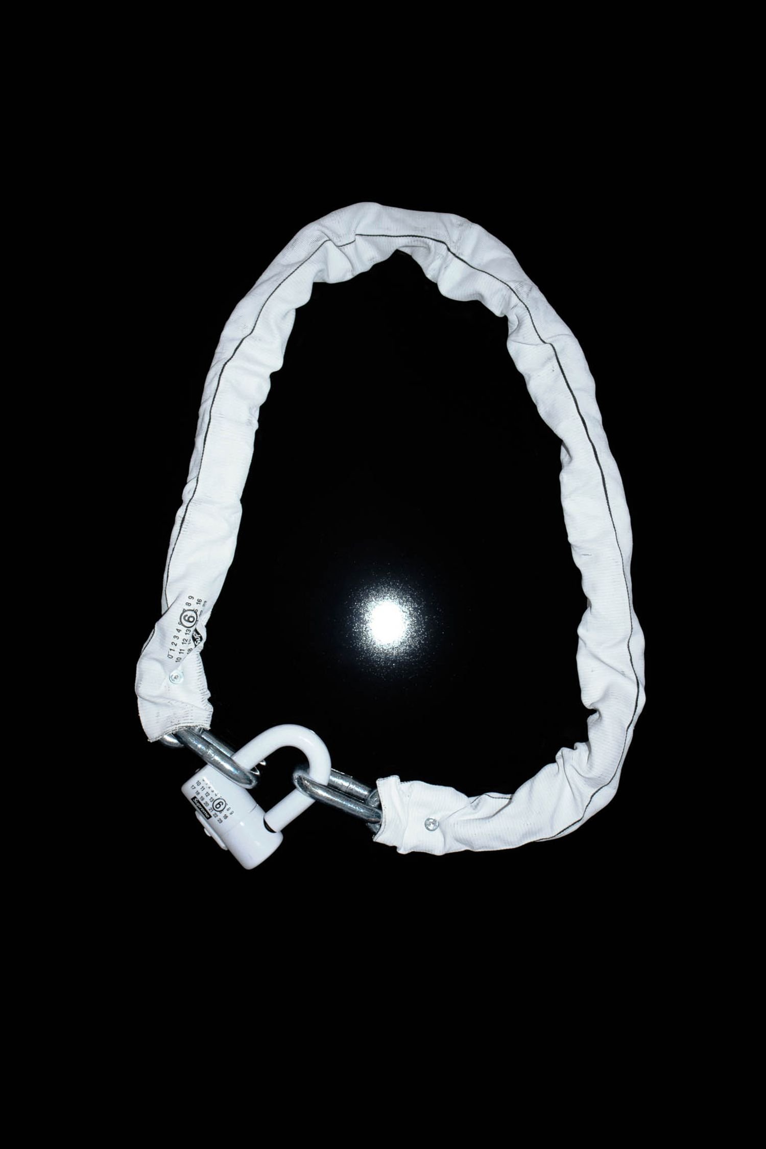  Supreme®/MM6 Maison Margiela