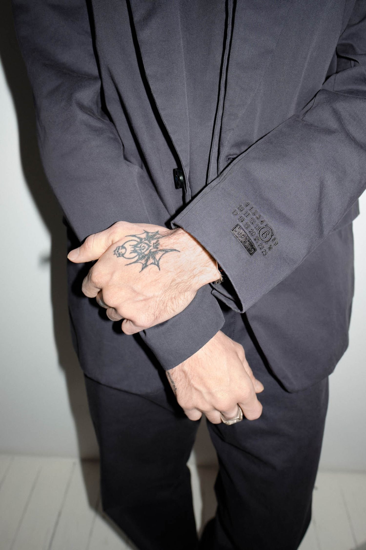  Supreme®/MM6 Maison Margiela