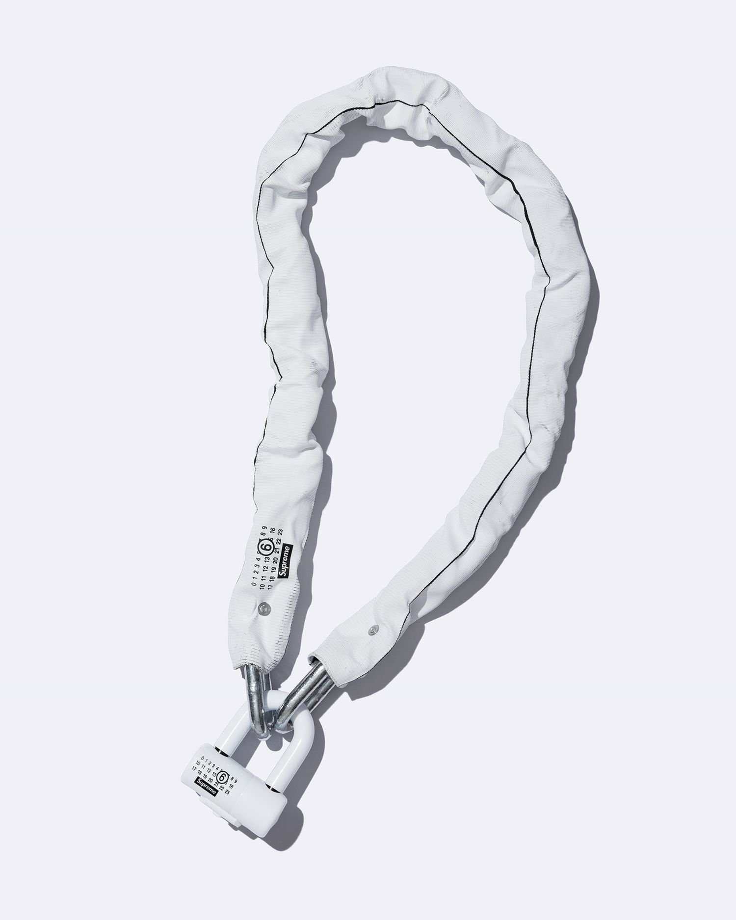  Supreme®/MM6 Maison Margiela