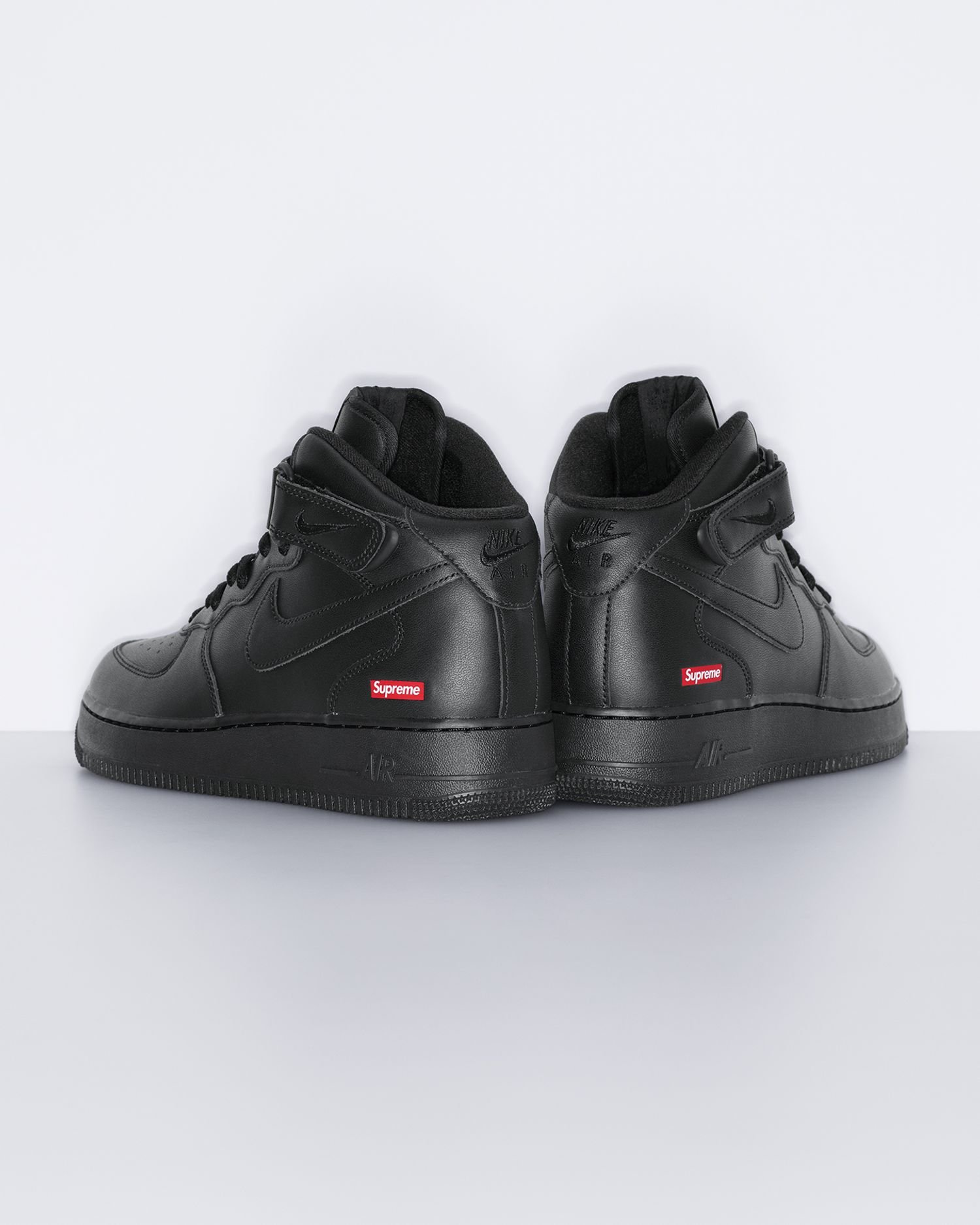 Supreme®/Nike® Air Force 1 Mid