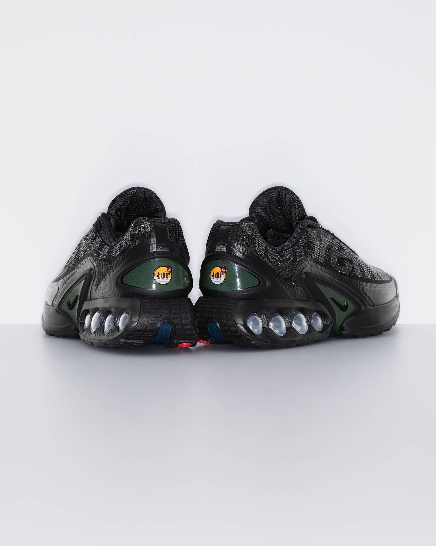 Supreme®/Nike® Air Max Dn