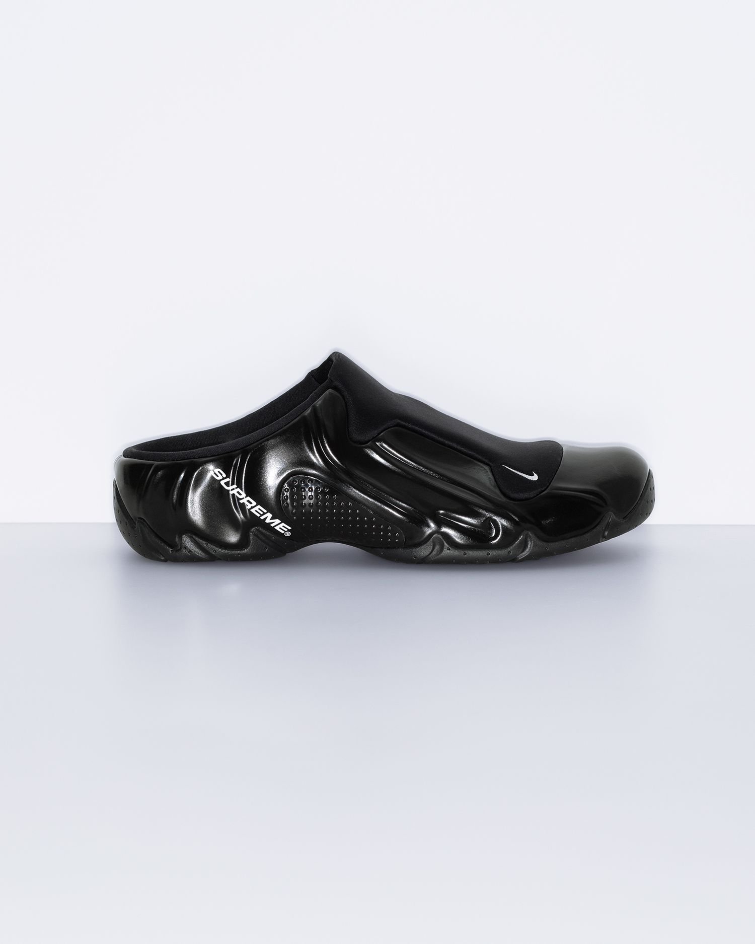 Supreme®/Nike® Clogposite