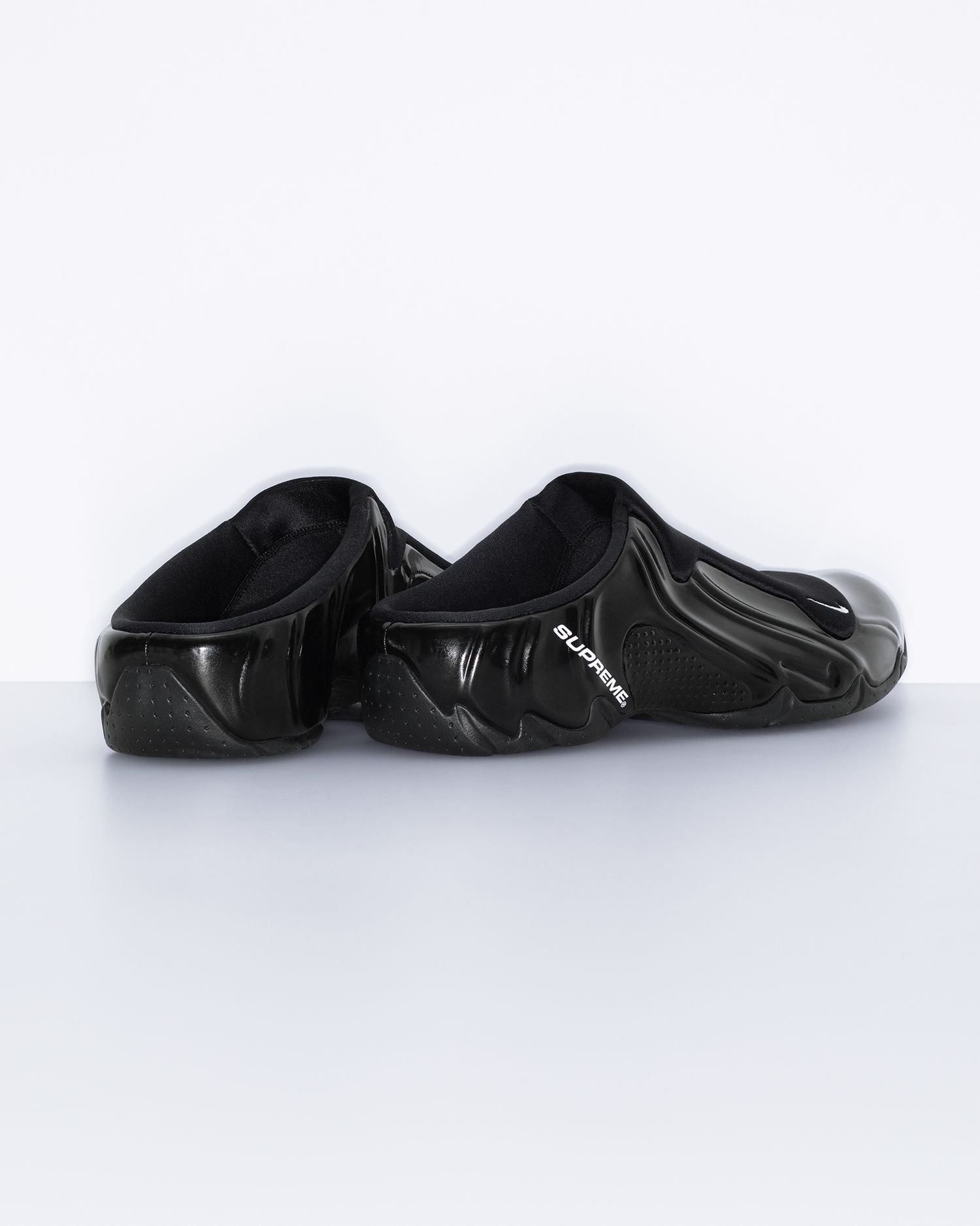 Supreme®/Nike® Clogposite