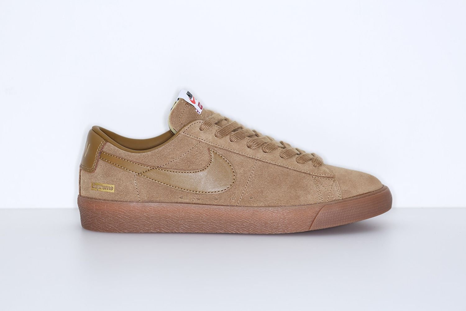 Supreme®/Nike SB Blazer Low GT