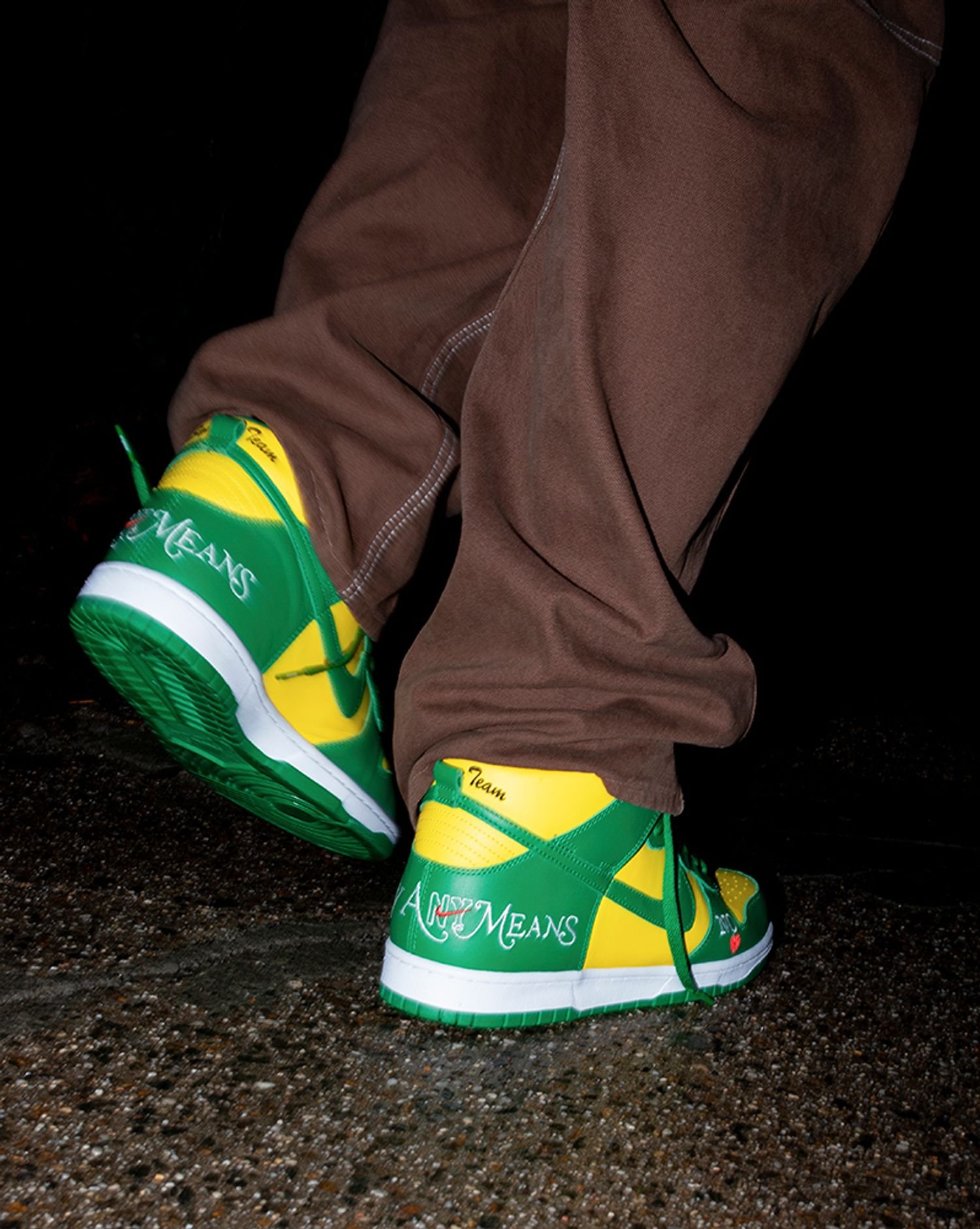 Supreme®/Nike SB Dunk High