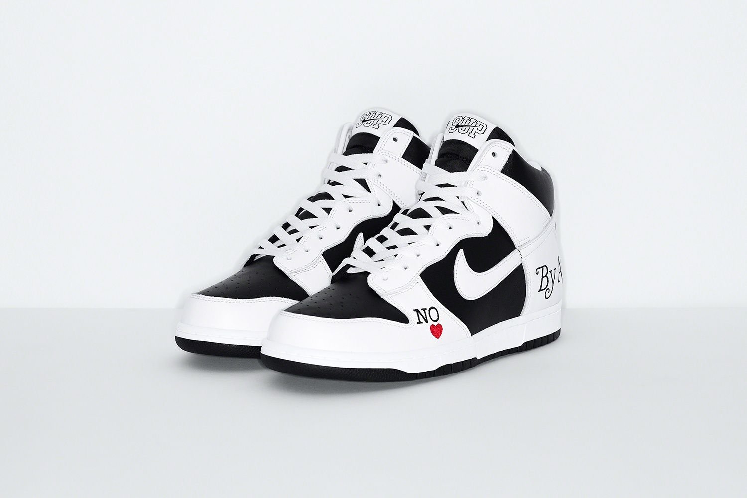 Supreme®/Nike SB Dunk High