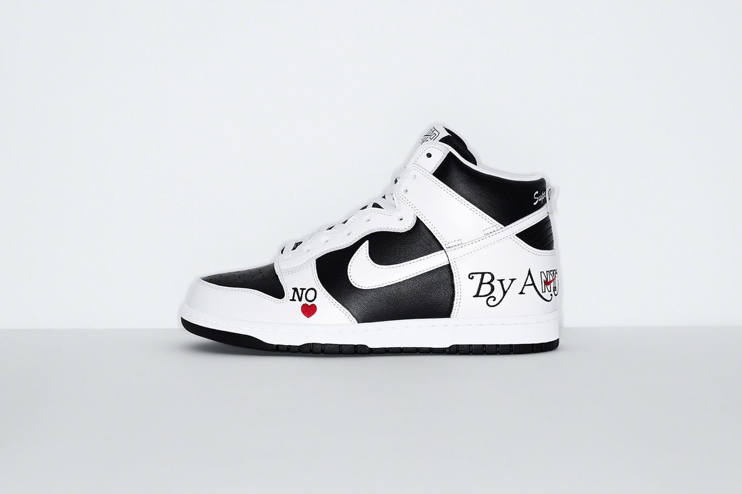Supreme®/Nike SB Dunk High