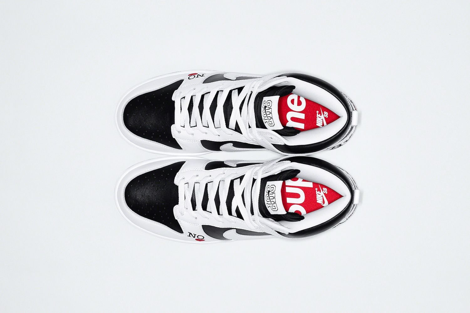 Supreme®/Nike SB Dunk High