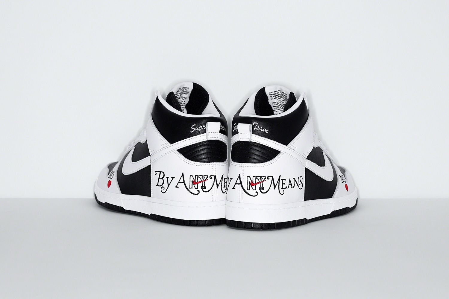 Supreme®/Nike SB Dunk High