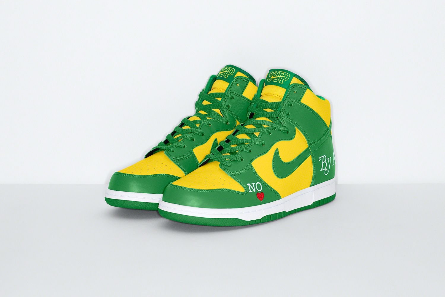 Supreme®/Nike SB Dunk High