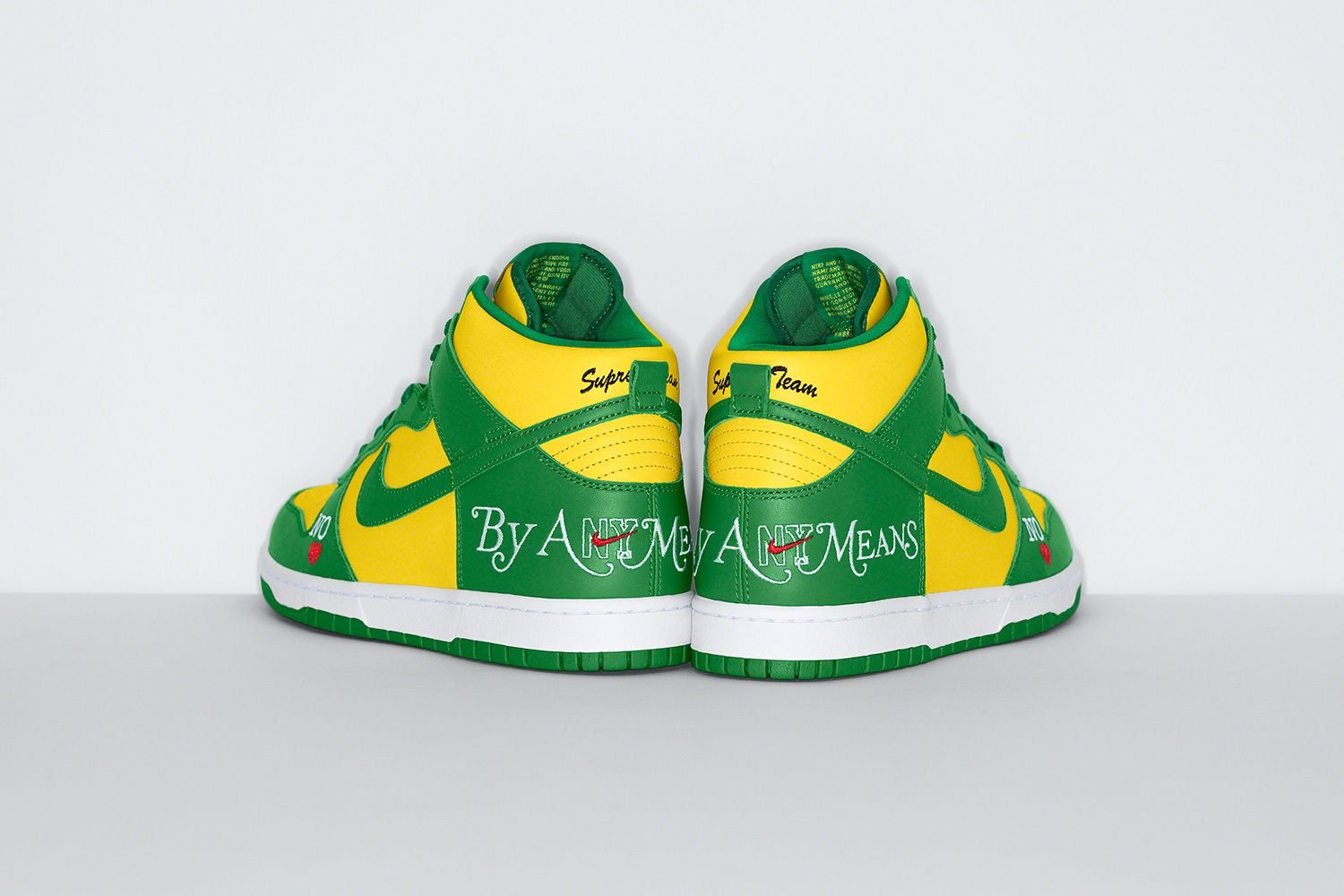 Supreme®/Nike SB Dunk High