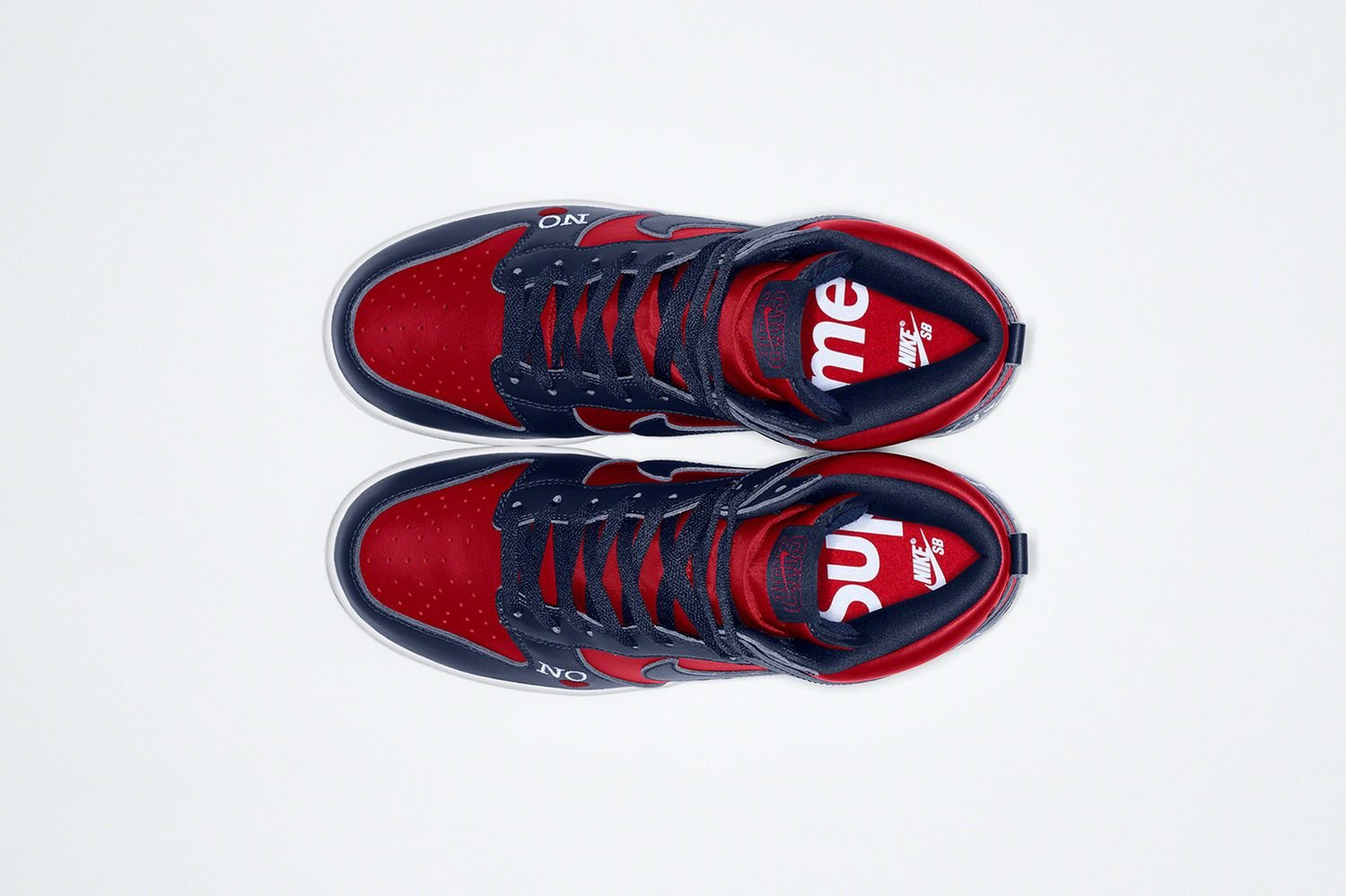 Supreme®/Nike SB Dunk High