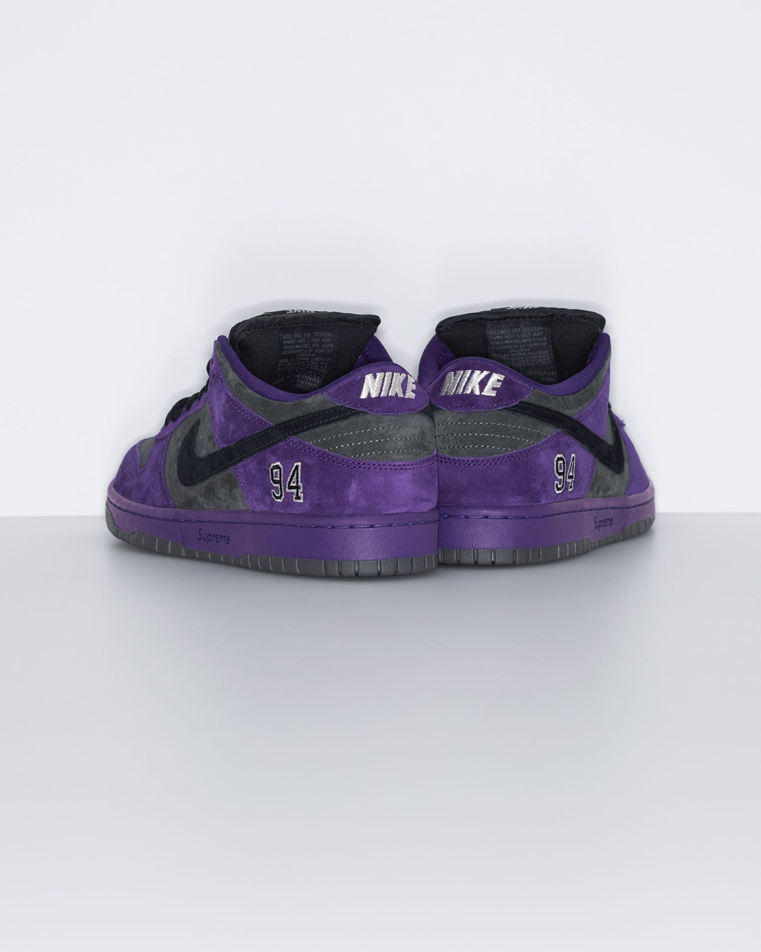 Supreme®/Nike SB Dunk Low