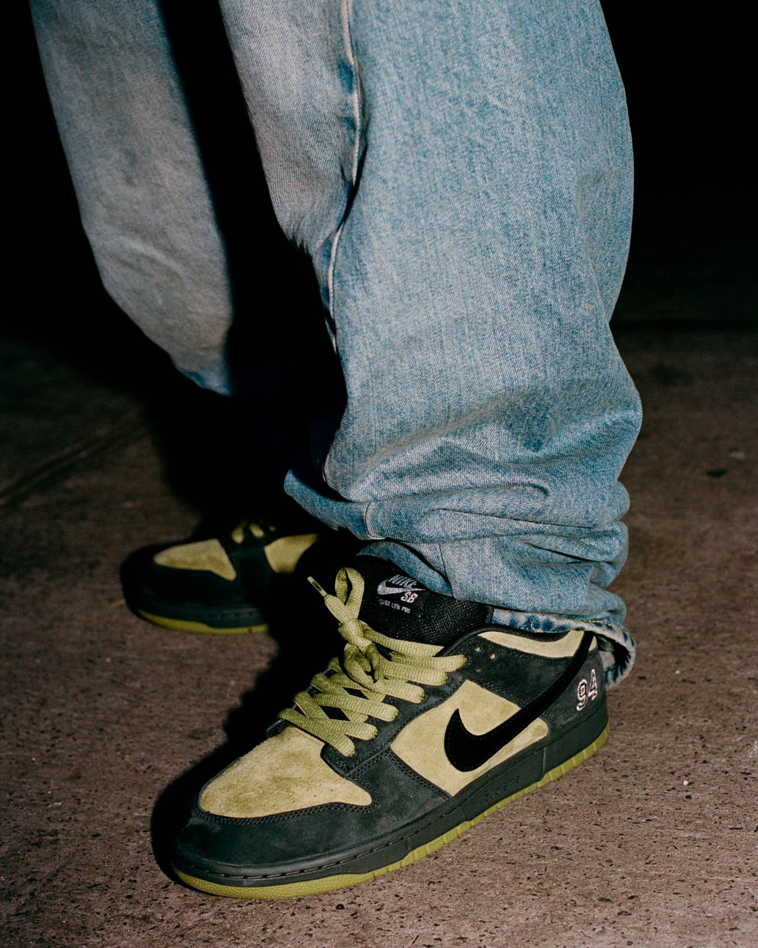 Supreme®/Nike SB Dunk Low