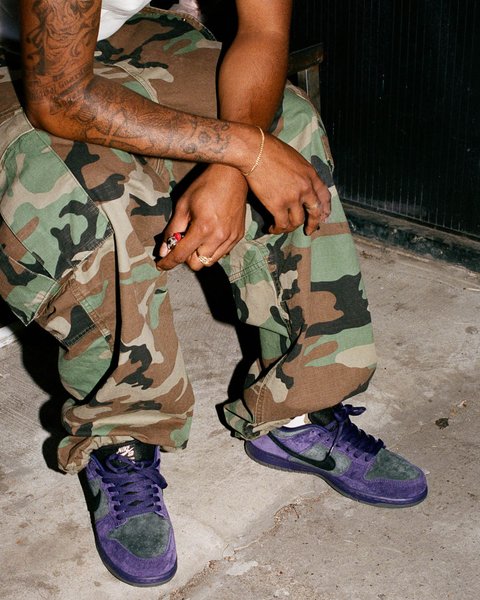 Supreme®/Nike SB Dunk Low