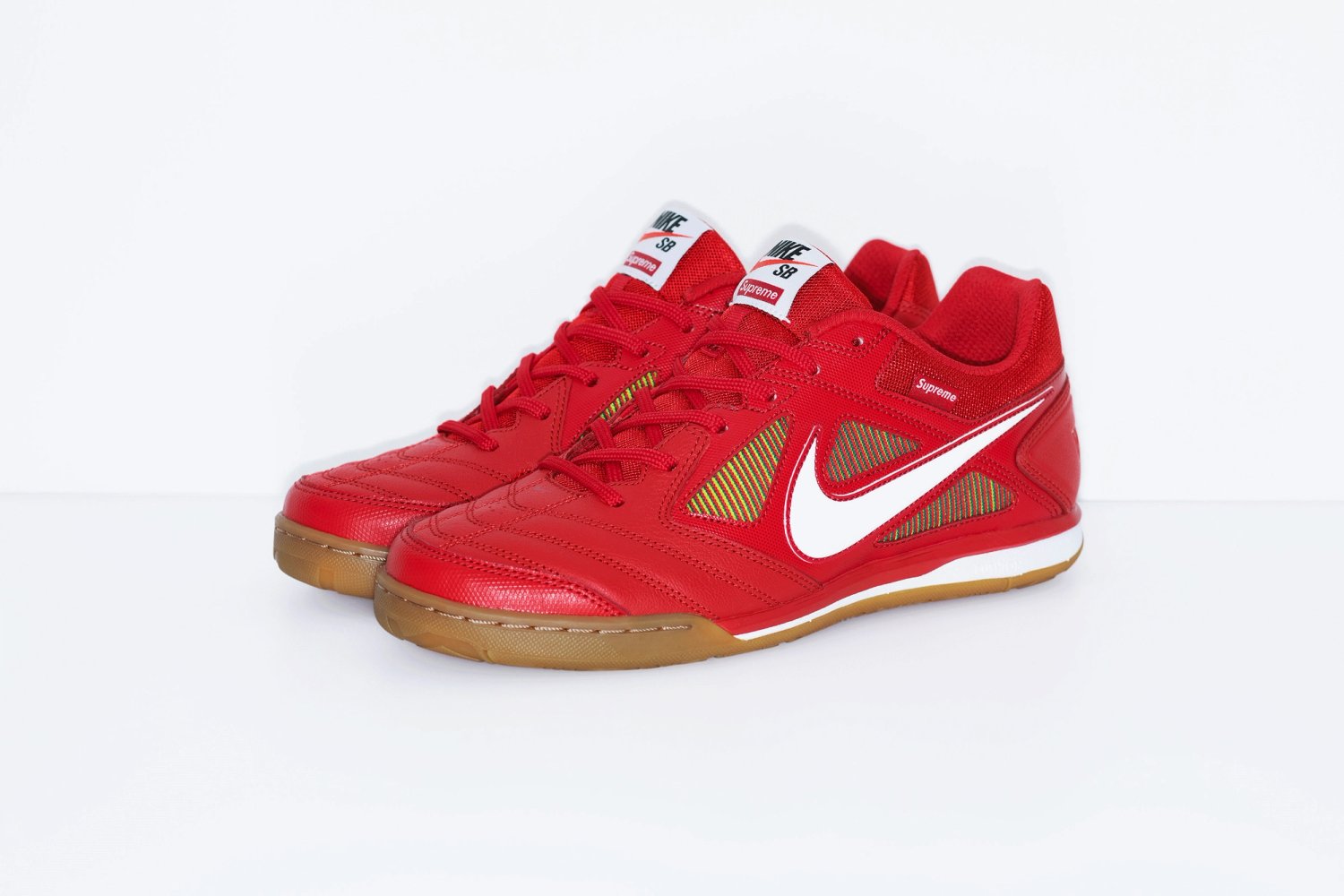 Supreme®/Nike SB Gato