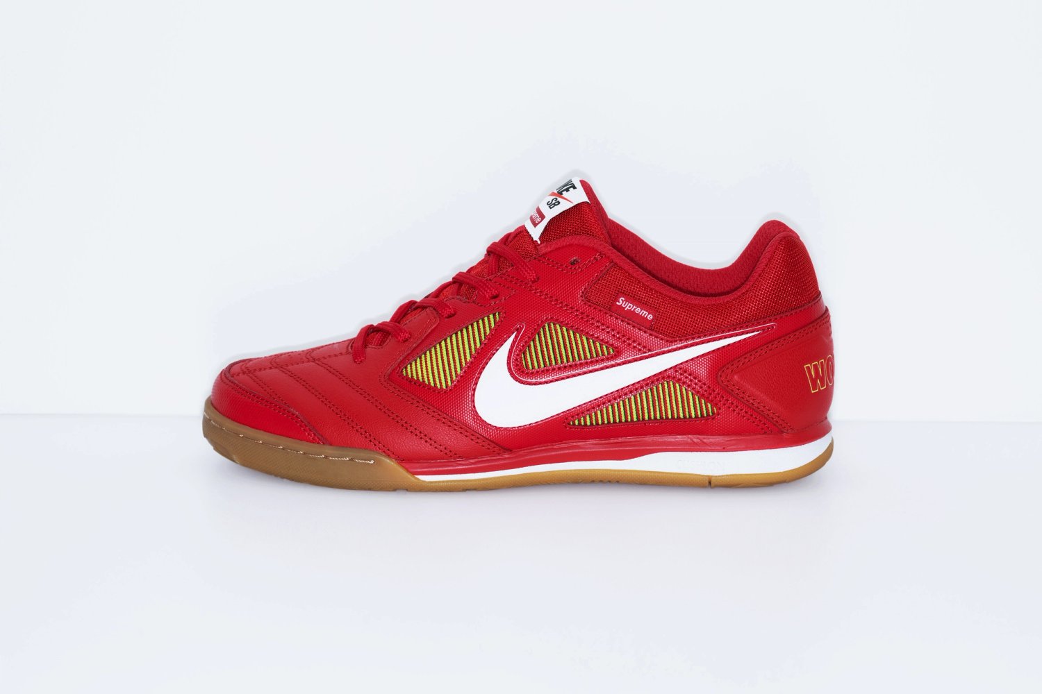 Supreme®/Nike SB Gato