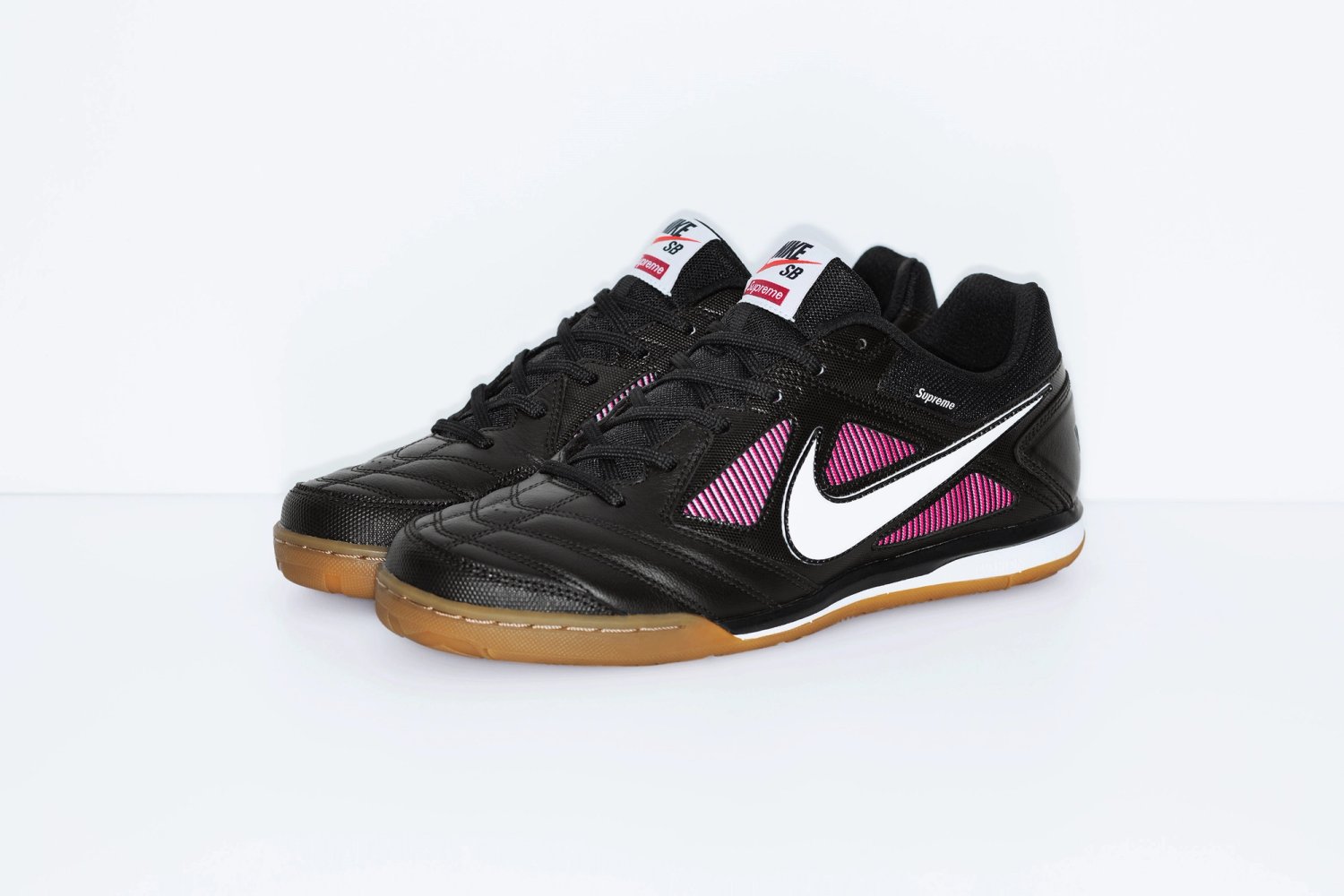 Supreme®/Nike SB Gato