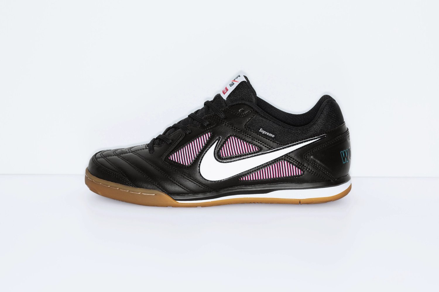 Supreme®/Nike SB Gato