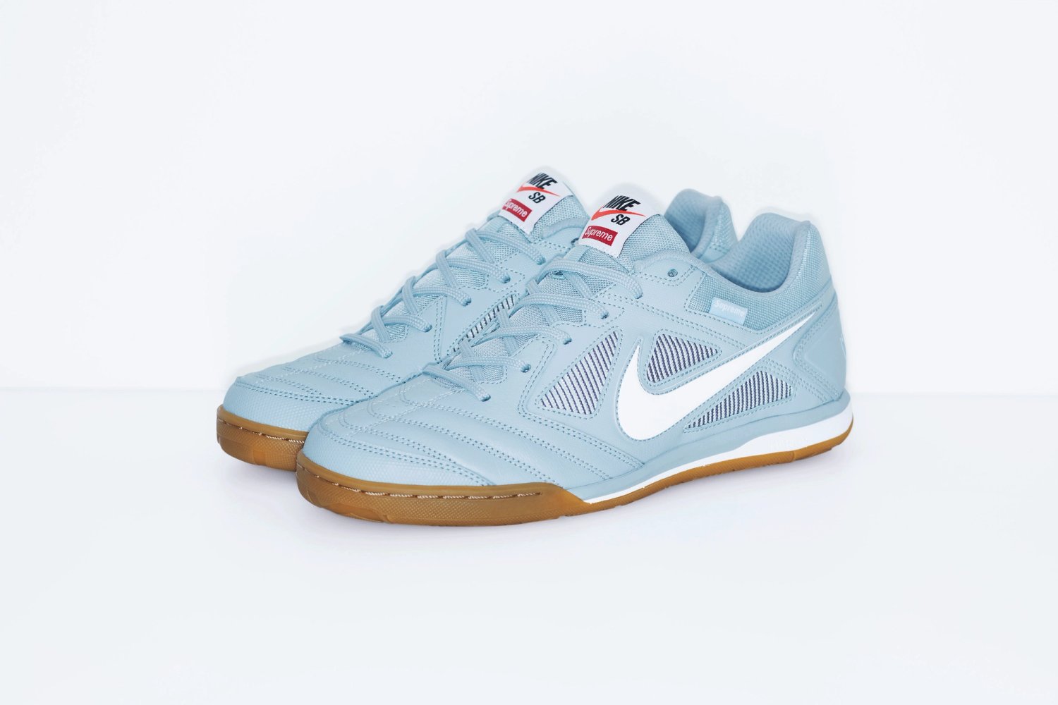 Supreme®/Nike SB Gato