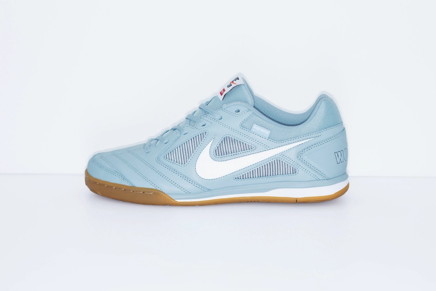 Supreme®/Nike SB Gato