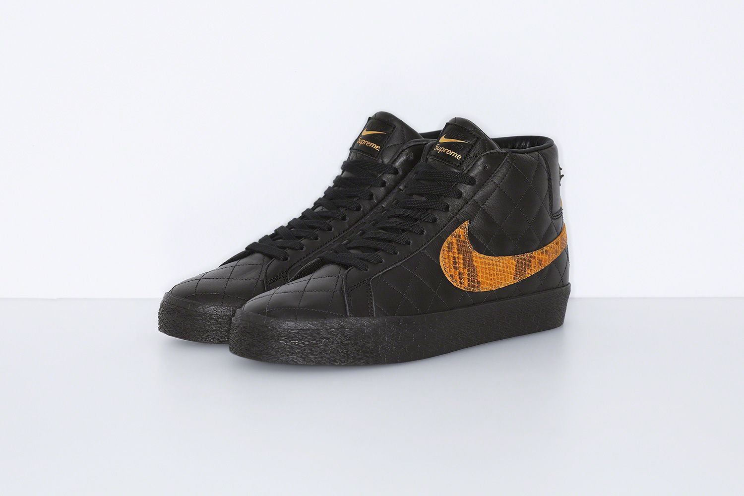Supreme®/Nike SB\\n\\t\\t\\t\\t\\t\\t\\tBlazer Mid