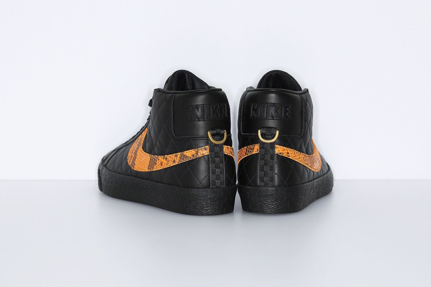 Supreme®/Nike SB\\n\\t\\t\\t\\t\\t\\t\\tBlazer Mid