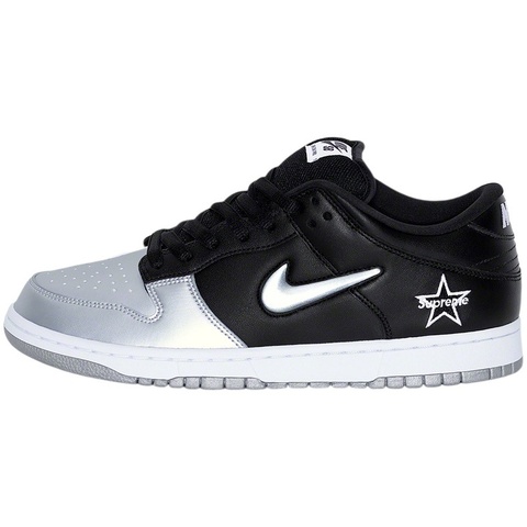 Supreme Supreme®/Nike® SB Dunk Low - Colorway