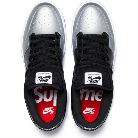 Supreme Supreme®/Nike® SB Dunk Low - Black