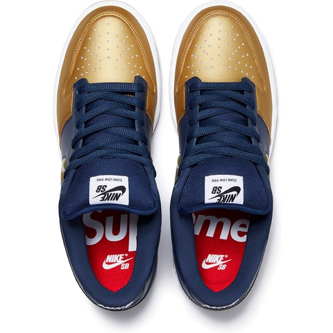 Supreme Supreme®/Nike® SB Dunk Low - Navy