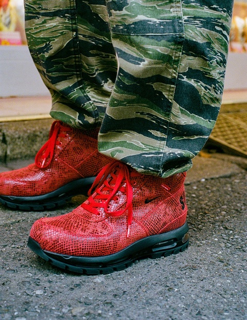 Supreme®/Nike® Goadome