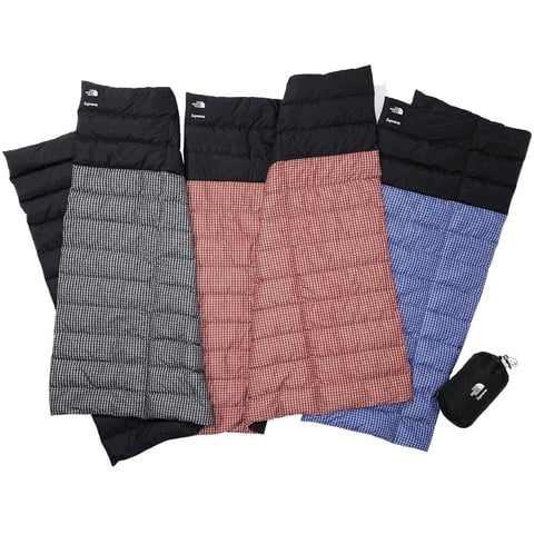 Supreme®/The North Face® Studded Nuptse Blanket - Supreme