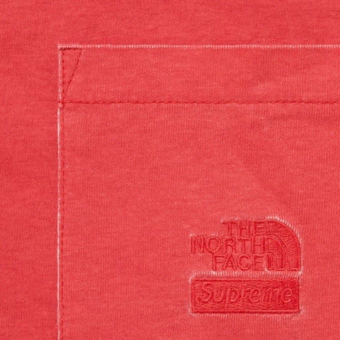 Supreme Supreme®/The North Face® Pigment Printed Pocket Tee - Red