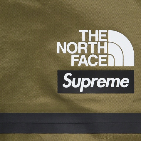 Supreme Supreme®/The North Face® Summit Series Outer Tape Seam Coaches Jacket - Olive