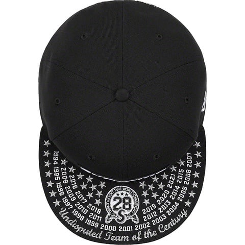 Undisputed Box Logo New Era® - fall/winter 2021 - Supreme