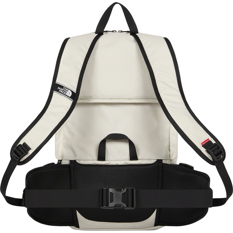 Supreme®/The North Face® Trekking Convertible Backpack + Waist Bag