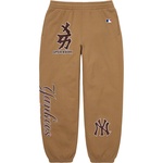 Supreme Supreme New York Yankees™ Kanji Sweatpant (FW22) - Dark Khaki